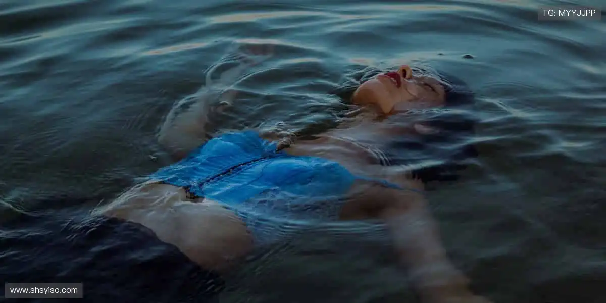 🏆冠军同款，与偶像共享荣耀时刻！